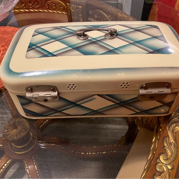 Vintage Antique enamel Breadbox - Picture 3 of 8